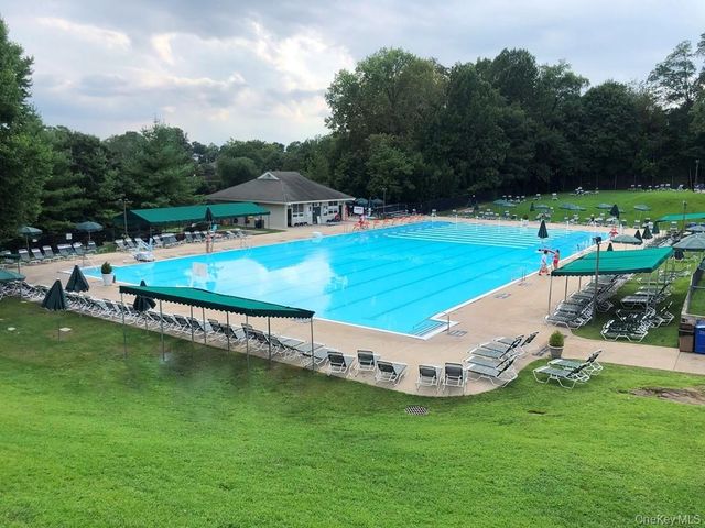 142 Garth Road 1C, Scarsdale, NY 10583