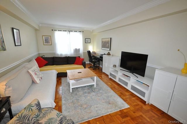 142 Garth Road 1C, Scarsdale, NY 10583