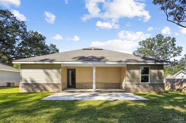 5051 Hartley Dr, Milton, FL 32571