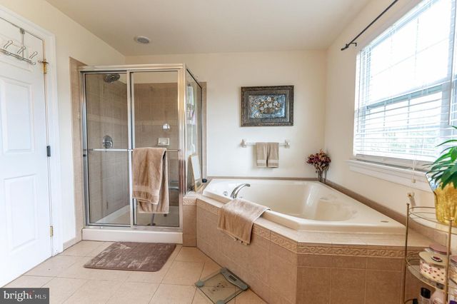 4415 CROSSWINDS DR, Easton, PA 18045
