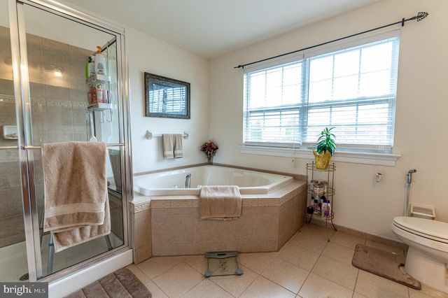 4415 CROSSWINDS DR, Easton, PA 18045