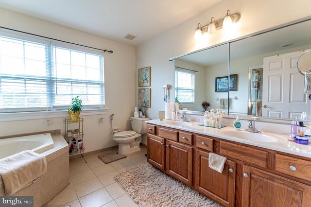 4415 CROSSWINDS DR, Easton, PA 18045