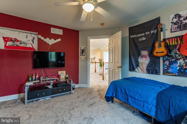 4415 CROSSWINDS DR, Easton, PA 18045