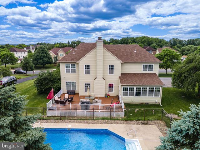 4415 CROSSWINDS DR, Easton, PA 18045