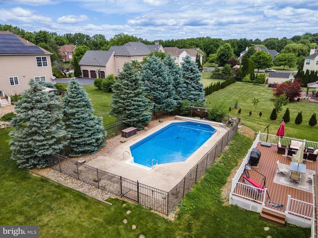 4415 CROSSWINDS DR, Easton, PA 18045