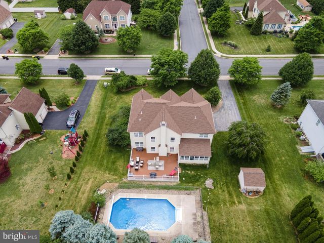 4415 CROSSWINDS DR, Easton, PA 18045