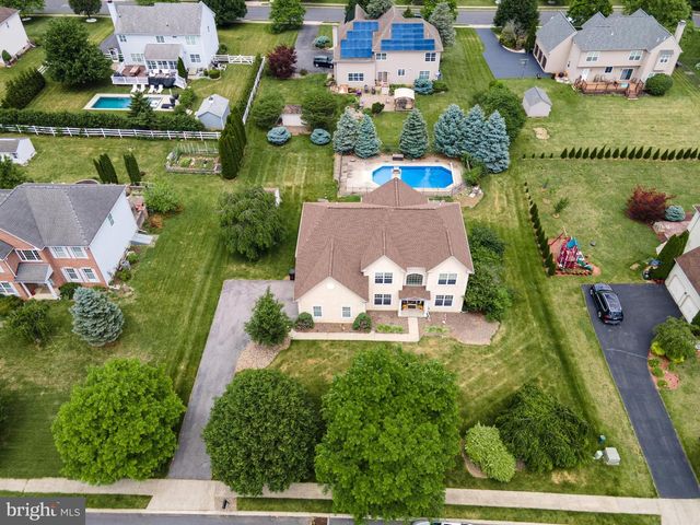 4415 CROSSWINDS DR, Easton, PA 18045