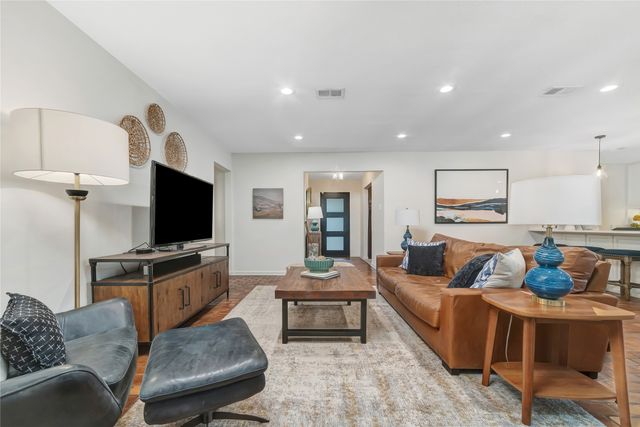 7705 El Pensador Drive, Dallas, TX 75248