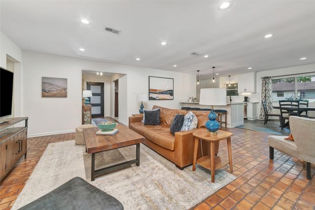 7705 El Pensador Drive, Dallas, TX 75248