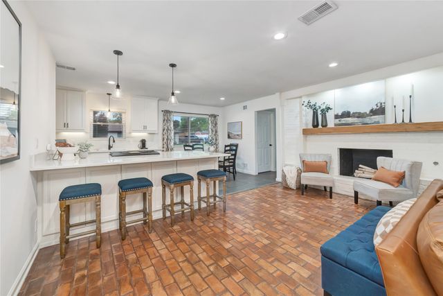 7705 El Pensador Drive, Dallas, TX 75248