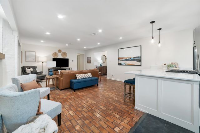 7705 El Pensador Drive, Dallas, TX 75248