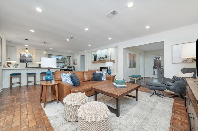 7705 El Pensador Drive, Dallas, TX 75248