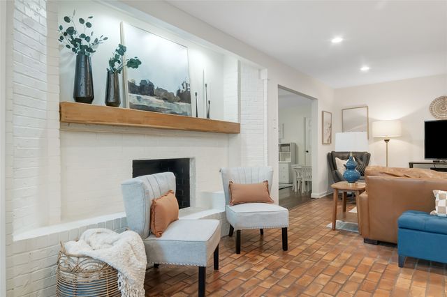 7705 El Pensador Drive, Dallas, TX 75248