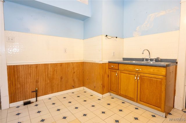 32 Magnolia Avenue, Buffalo, NY 14220