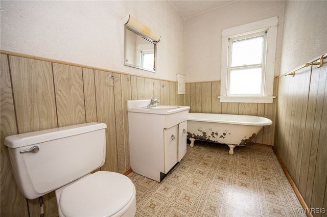 32 Magnolia Avenue, Buffalo, NY 14220