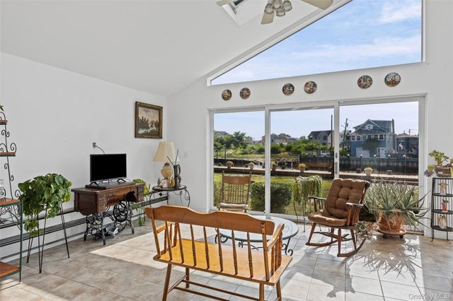 2436 Hempstead Lane, Wantagh, NY 11793