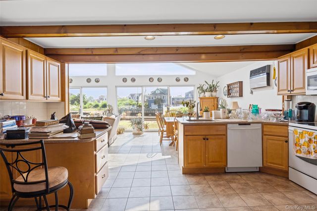 2436 Hempstead Lane, Wantagh, NY 11793