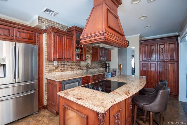 3235 Ilene Lane, Levittown, NY 11756