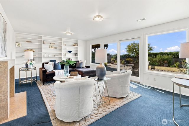 12168 SE 17th Place, Bellevue, WA 98005