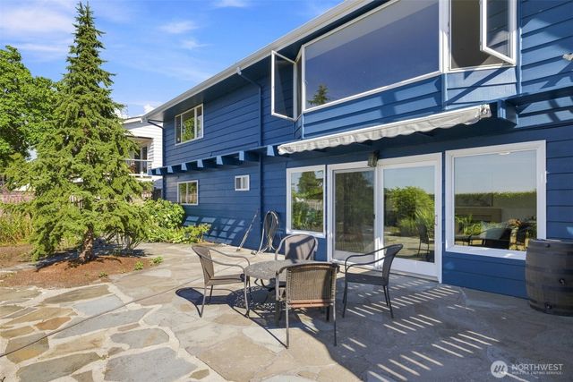 12168 SE 17th Place, Bellevue, WA 98005
