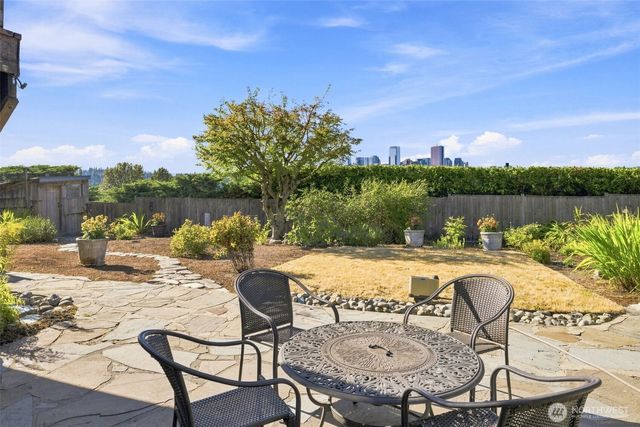 12168 SE 17th Place, Bellevue, WA 98005