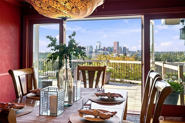 12168 SE 17th Place, Bellevue, WA 98005