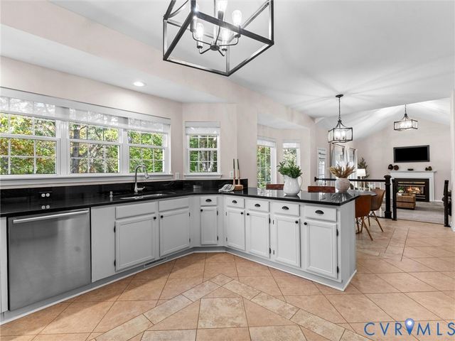 4115 Glouster Ln, Fredericksburg, VA 22408