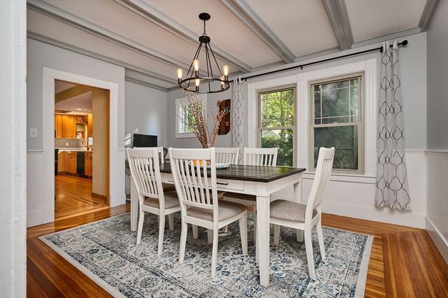 11 Glendale St, Easthampton, MA 01027