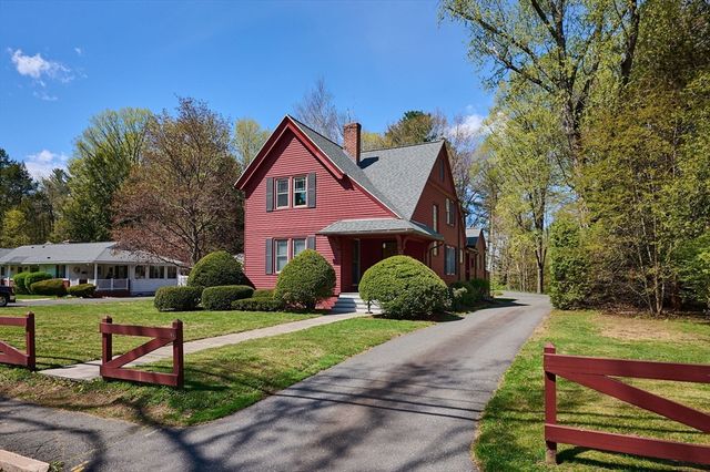 11 Glendale St, Easthampton, MA 01027