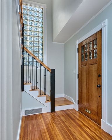 11 Glendale St, Easthampton, MA 01027