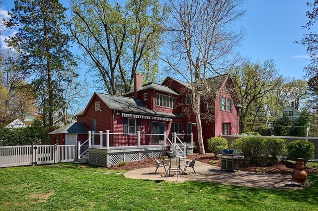 11 Glendale St, Easthampton, MA 01027