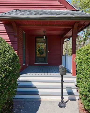 11 Glendale St, Easthampton, MA 01027