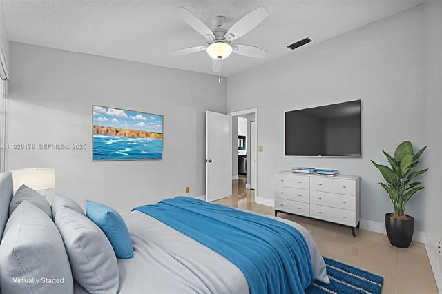 1261 NW 122nd Ter 1261, Pembroke Pines, FL 33026