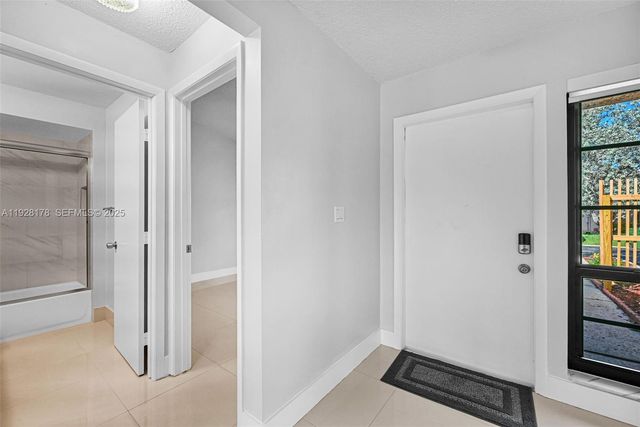 1261 NW 122nd Ter 1261, Pembroke Pines, FL 33026