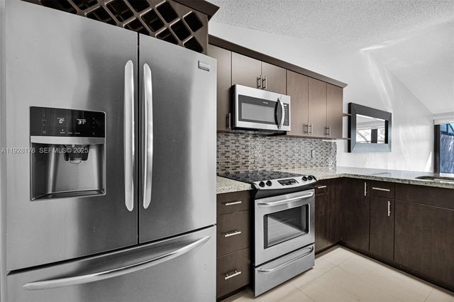 1261 NW 122nd Ter 1261, Pembroke Pines, FL 33026