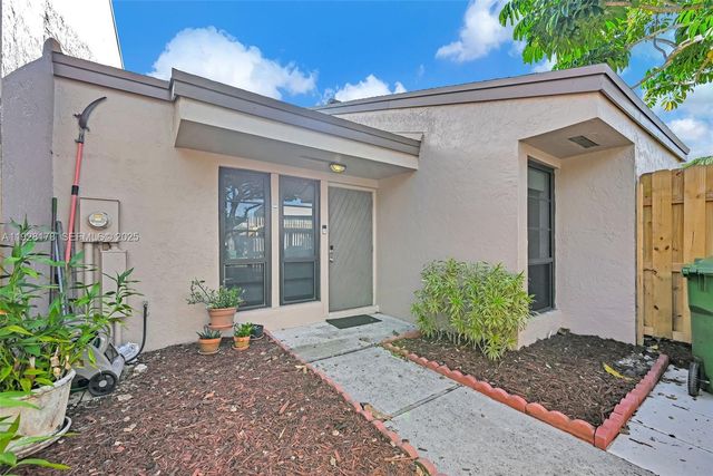 1261 NW 122nd Ter 1261, Pembroke Pines, FL 33026