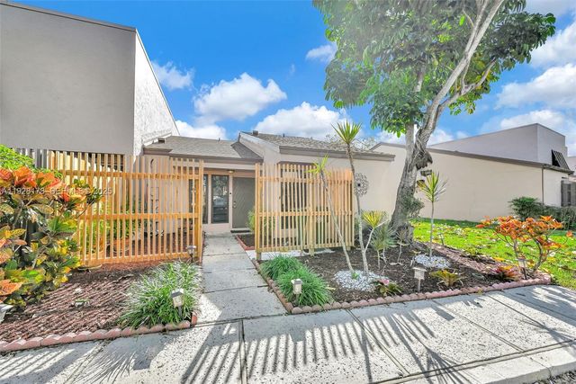 1261 NW 122nd Ter 1261, Pembroke Pines, FL 33026