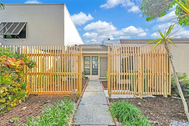 1261 NW 122nd Ter 1261, Pembroke Pines, FL 33026