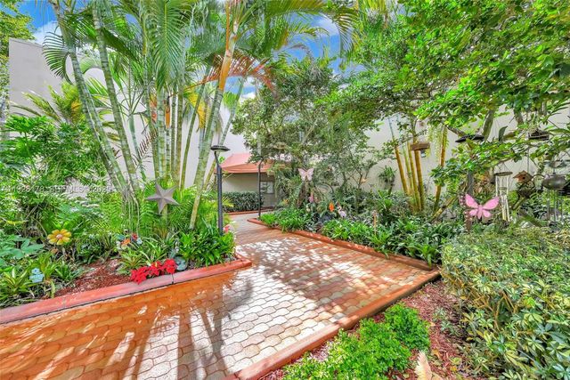 1261 NW 122nd Ter 1261, Pembroke Pines, FL 33026