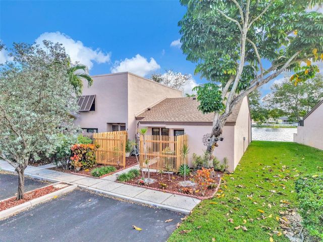 1261 NW 122nd Ter 1261, Pembroke Pines, FL 33026