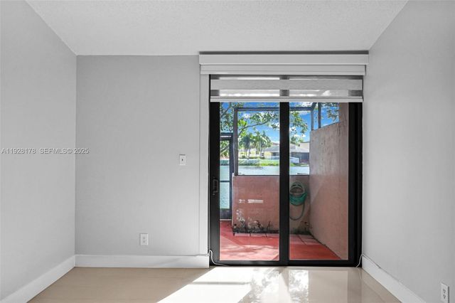 1261 NW 122nd Ter 1261, Pembroke Pines, FL 33026