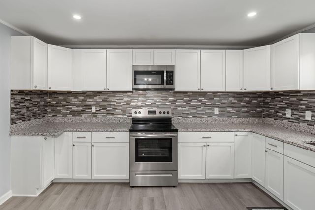 121 Franklin Street, Holly Hill, SC 29059