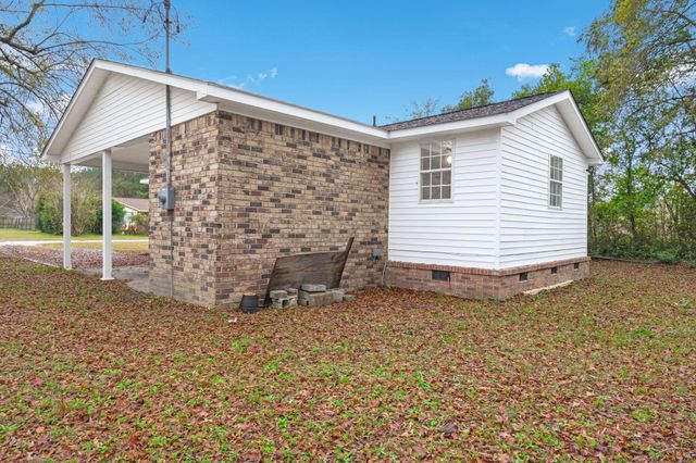 121 Franklin Street, Holly Hill, SC 29059