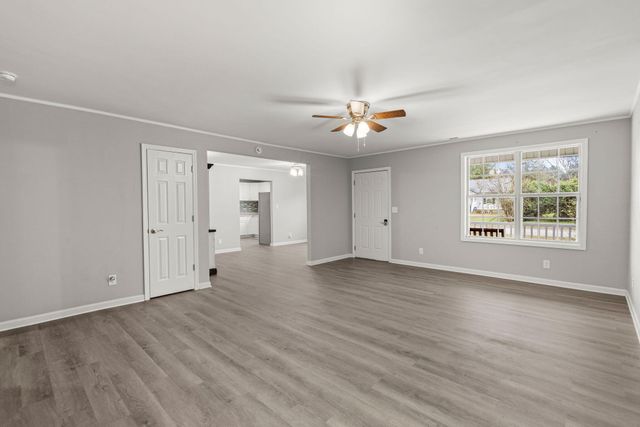 121 Franklin Street, Holly Hill, SC 29059