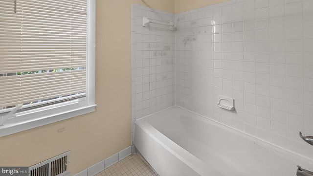 13100 N POINT LN, Laurel, MD 20708