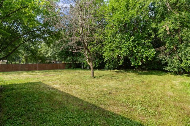 4041 Jersey Avenue N, Crystal, MN 55427