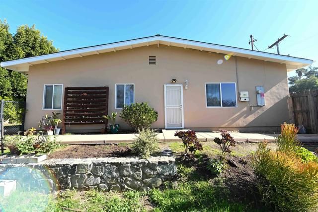 1860 Alessandro Trail, Vista, CA 92084