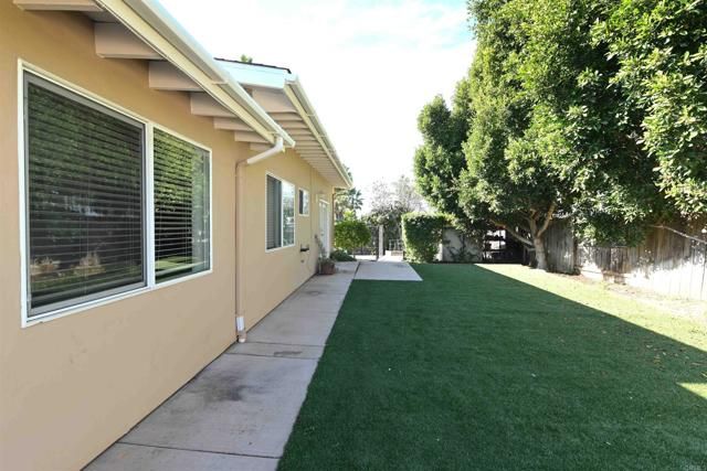 1860 Alessandro Trail, Vista, CA 92084