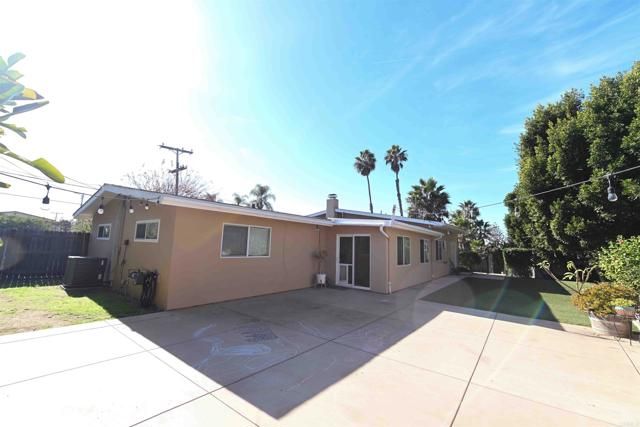 1860 Alessandro Trail, Vista, CA 92084