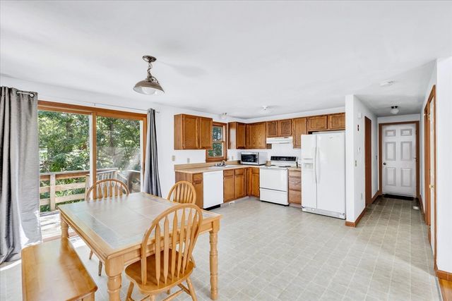 26 Richard Rd, Yarmouth, MA 02675